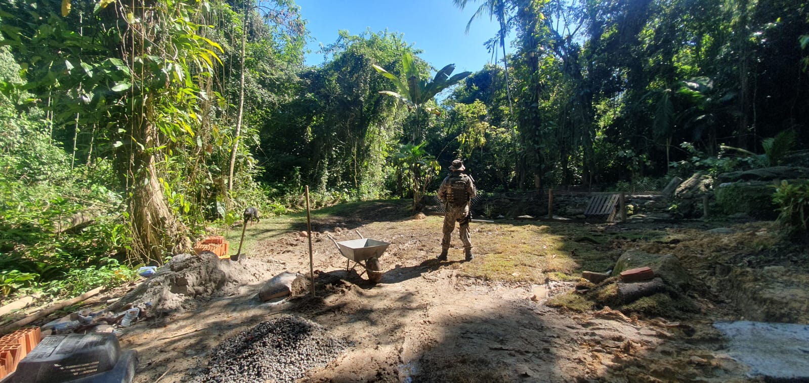 4ª UPAm encontra árvores cortadas e construção irregular em Angra dos Reis    